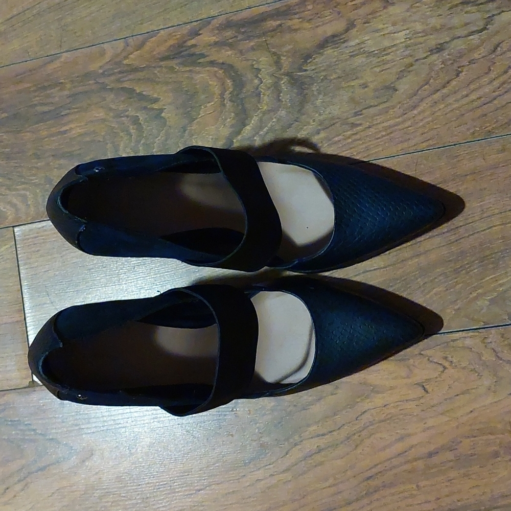 COPY - Simply Vera Wang Navy Blue velvet Womens Size 10 NWT